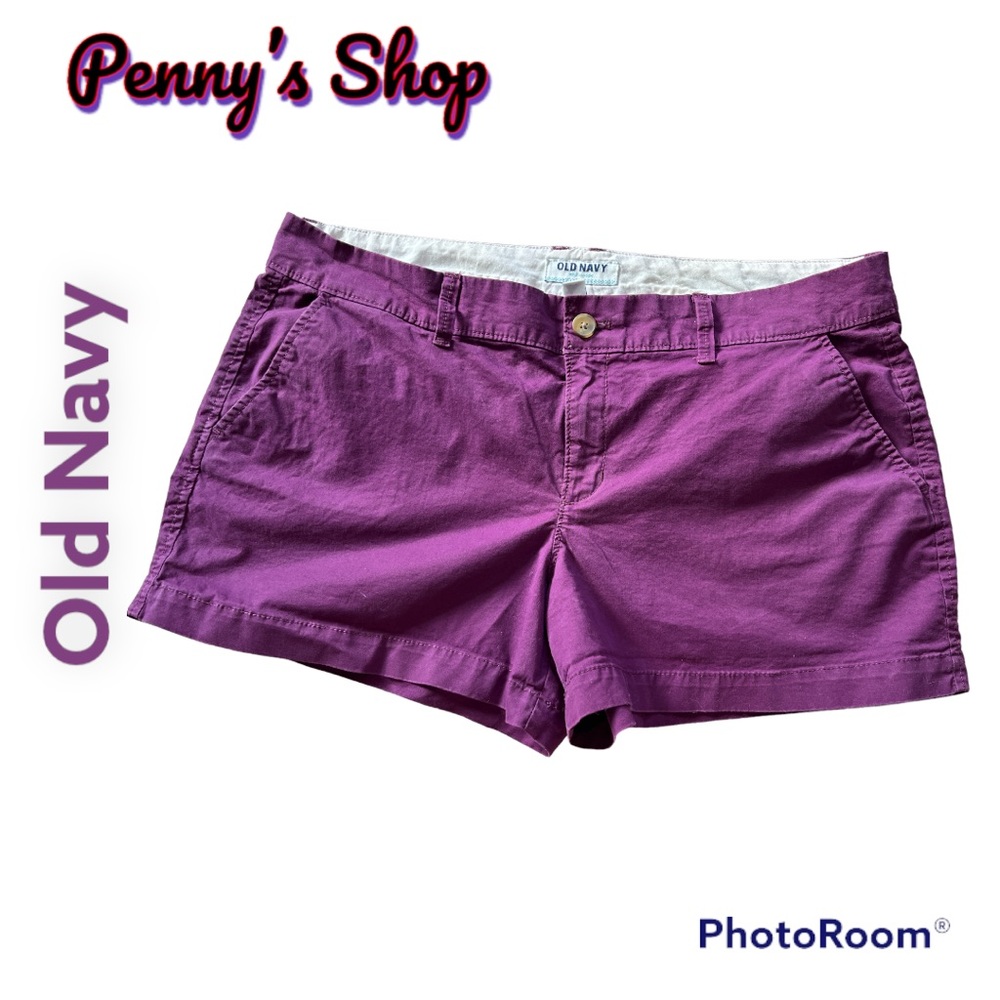 Old Navy size 12 magenta women’s short